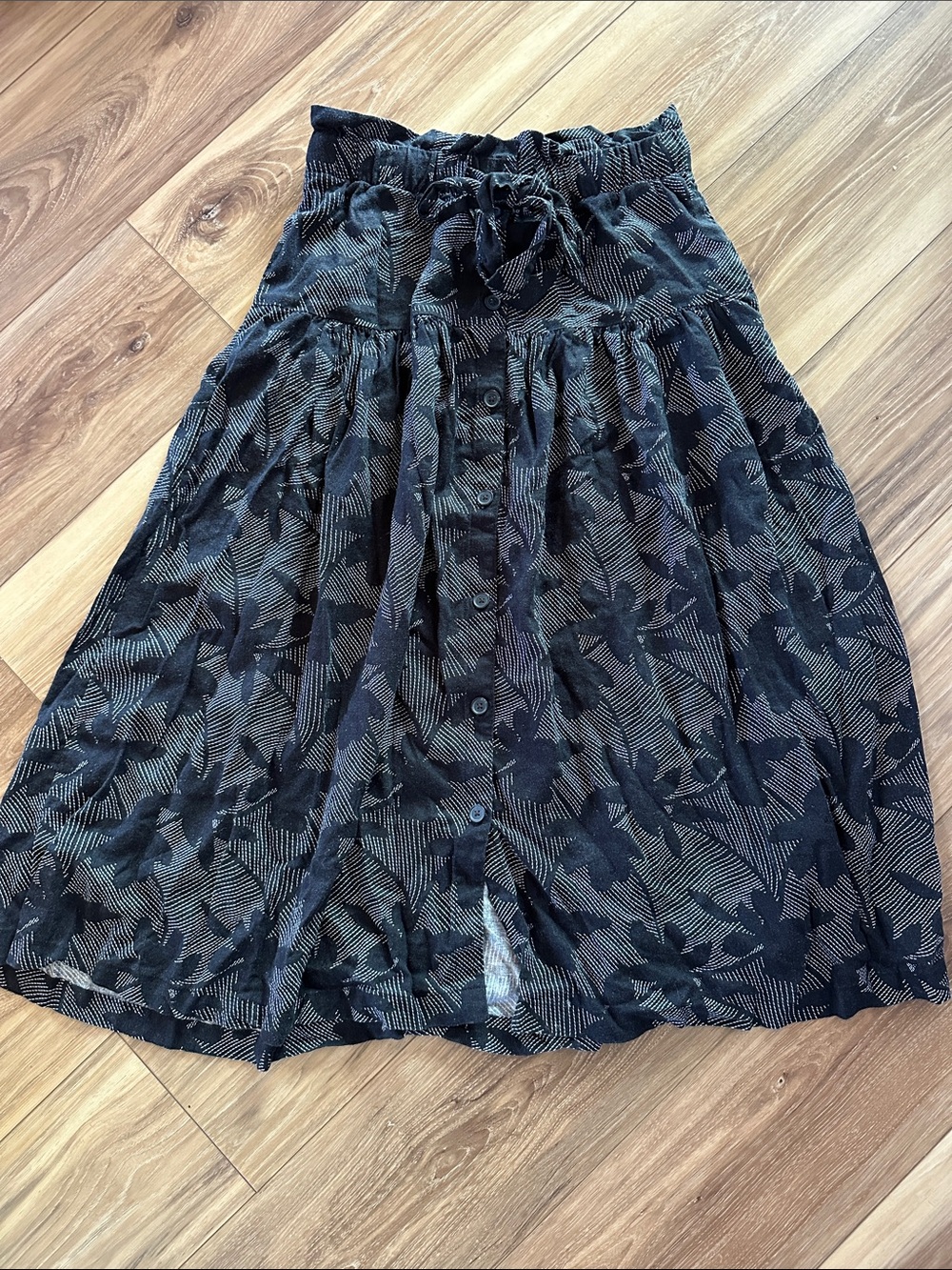 Universal Thread Black and Tan Floral Midi Skirt